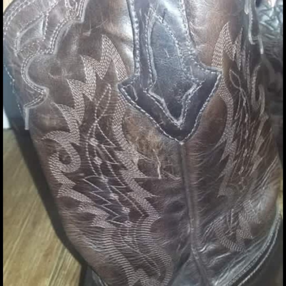 Cowboy boots - Picture 3 of 3